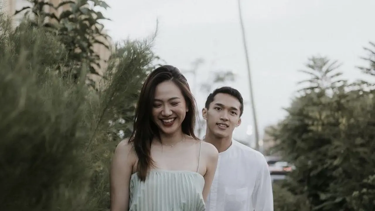 Tampilan Calon Istri Jonatan Christie, Kerap Kenakan Pakaian Off Shoulder