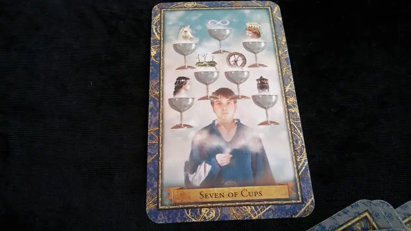 Seven of Cups untuk Tarot Hari Ini, 21 Juli 2018 (Foto: Elisabet Kusumodewi)