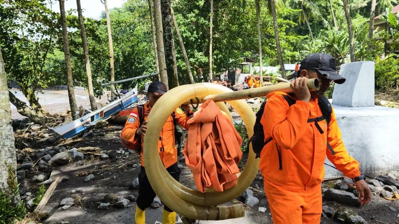 Tangani Dampak Banjir Bandang, 16 Personel SAR Dikerahkan ke Sitaro Sulawesi Utara