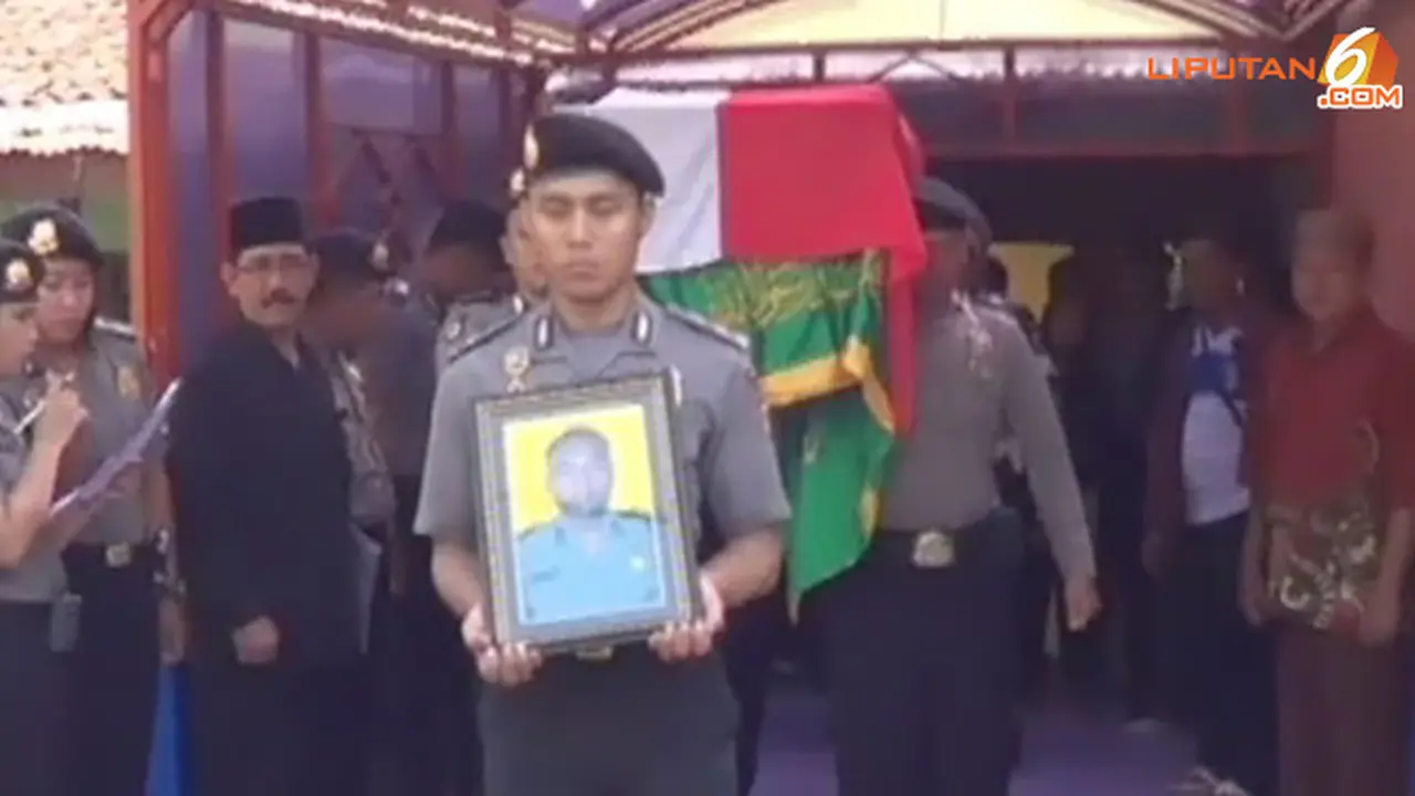 pemakaman-polisi-140111-b.jpg
