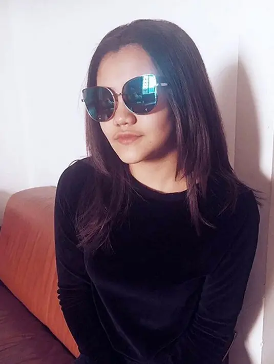 Putri bungsu Reza Artamevia hasil perkawinannya dengan almarhum Adjie Massaid ini juga banyak dipandang miring oleh netizen. (Instagram/aaliyah.massaid)