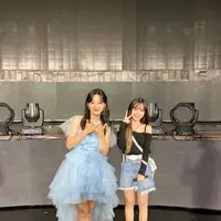 Kim Sejeong dan Cindy Yuvia, mantan personel grup JKT 48 (https://www.instagram.com/cindyyuvia/)