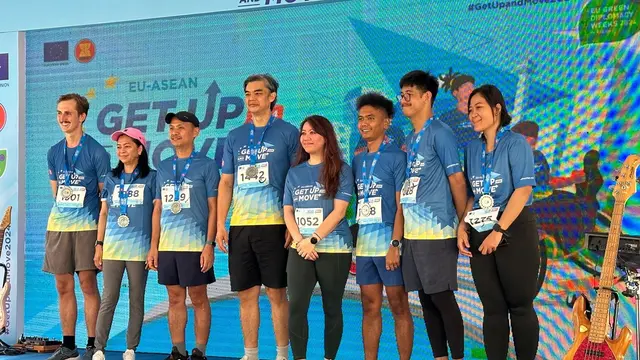 Duta Besar EU untuk ASEAN Sujiro Seam dalam acara pembukaan Green Diplomacy Week di kawasan Gelora Bung Karno (GBK), Jakarta, Minggu (27/10/2024). (Liputan6.com/Benedikta Miranti)