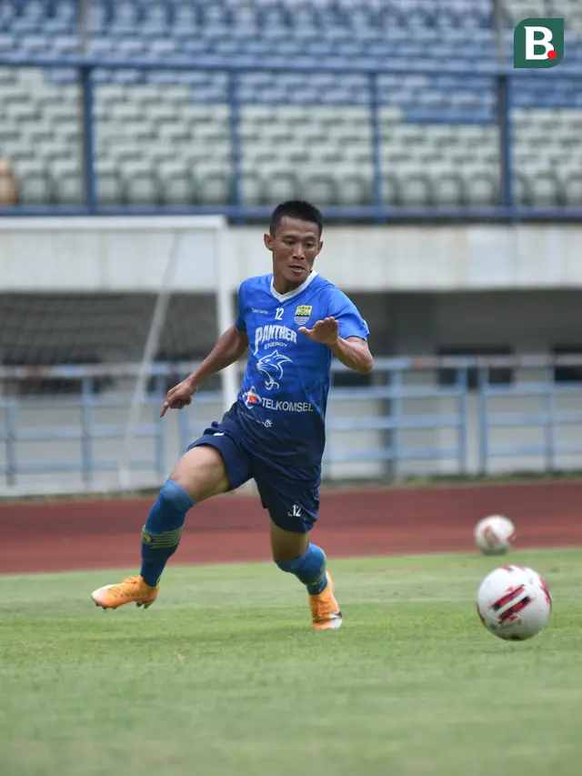 Pemain Persib, Henhen Herdiana