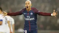 Ekspresi Kylian Mbappe usai membobol gawang Caen pada lanjutan Ligue 1 Prancis di Parc des Princes stadium, Paris, (20/12/2017). PSG menang 3-1.  (AP/Francois Mori)