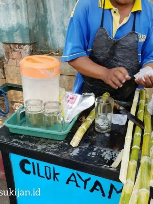 6 Cara Promosi Penjual Cilok Ini Nyeleneh Banget
