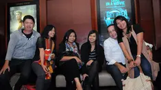 Para penonton saat Screening Film The Equalizer di Djakarta Theater, (23/9/14). (Liputan6.com/Faisal R Syam)