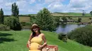Apalagi, saat kehamilannya Marissa yang baru berjalan empat bulan. Perut perempuan 31 tahun itu sudah seperti hamil sembilan bulan. Beragam tanggapan dari warganet. (Instagram/marissaln)