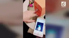 Para wanita dapat dengan mudah menggunakan nail art tanpa perlu ke salon. Kini telah tersedia mesin printer yang membuat kuku tampil cantik dalam hitungan detik.