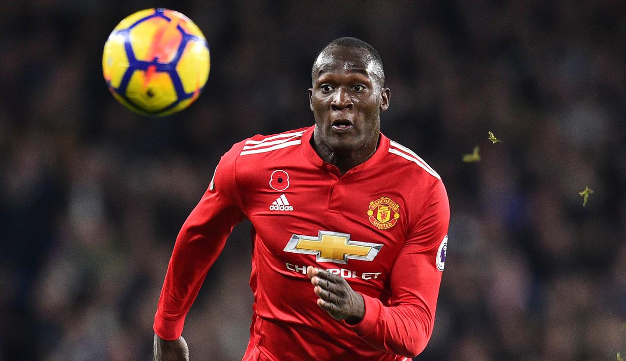 5. Romelu Lukaku (Manchester United) - 7 Gol. (AFP/Glyn Kirk)