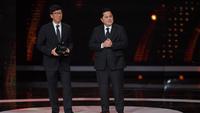 Managing Director Emtek, Sutanto Hartono menerima apresiasi sebagai Official Broadcaster PSSI Awards untuk Emtek di SCTV Tower, Jakarta, Sabtu (28/3/2026) malam WIB. (Bola.com/Bagaskara Lazuardi)