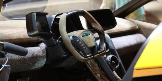 Bristol GT Hybrid - Kokpit