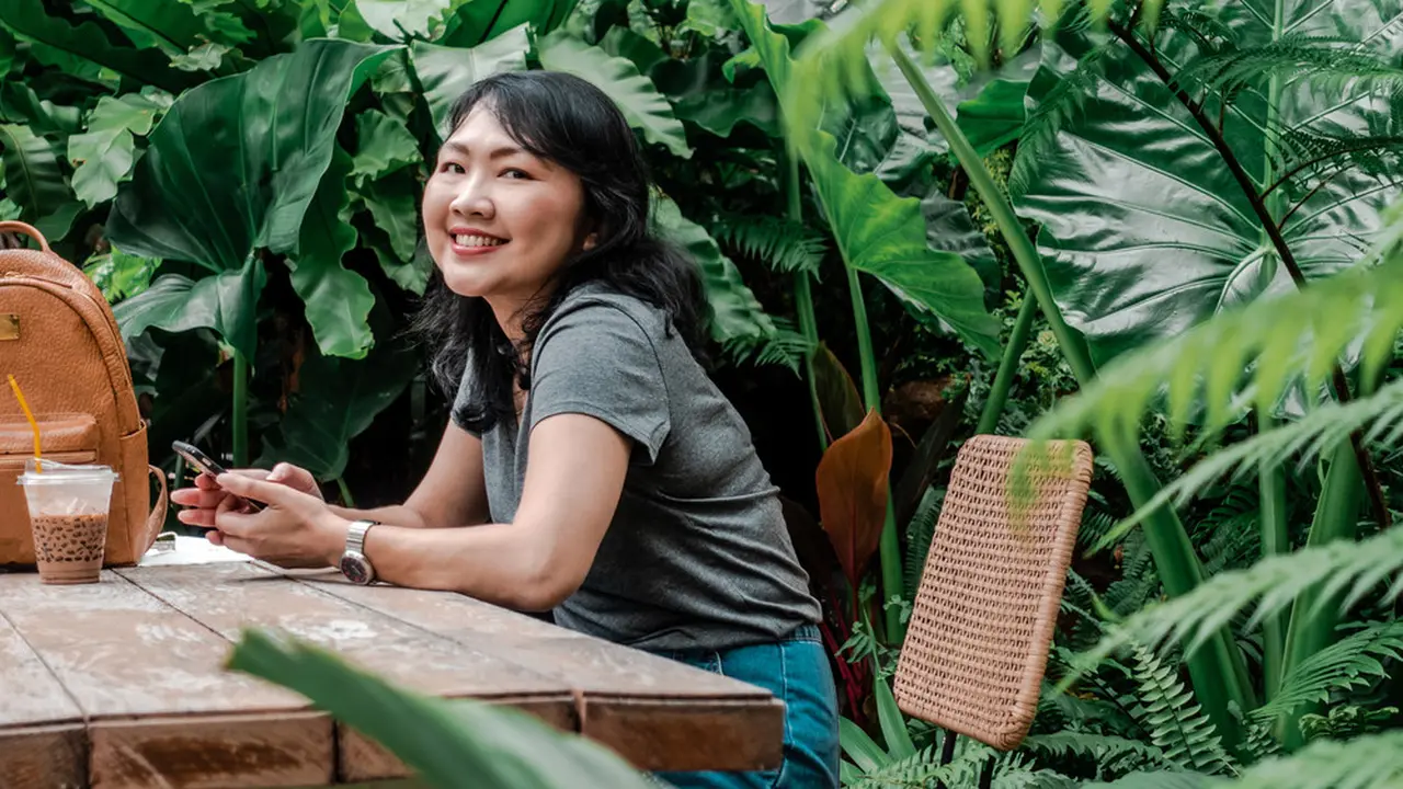 dewasa single mandiri tersenyum