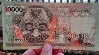 Bank Indonesia disebut bakal melansir cetakan uang baru pecahan 10 ribu. Tapi netizen mengatakan duit itu menyeramkan, kenapa?