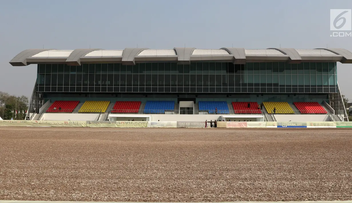 Kondisi tribun dan arena utama Jakarta International Equestrian Park Pulomas, Jakarta, Kamis (2/8). JIEPP akan menjadi venue tiga cabang equestrian Asian Games 2018. (Liputan6.com/Helmi Fithriansyah)
