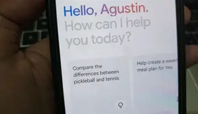 Chatbot AI Google Gemini saat dipakai dari browser iPhone (Liputan6.com/ Agustin Setyo Wardani).