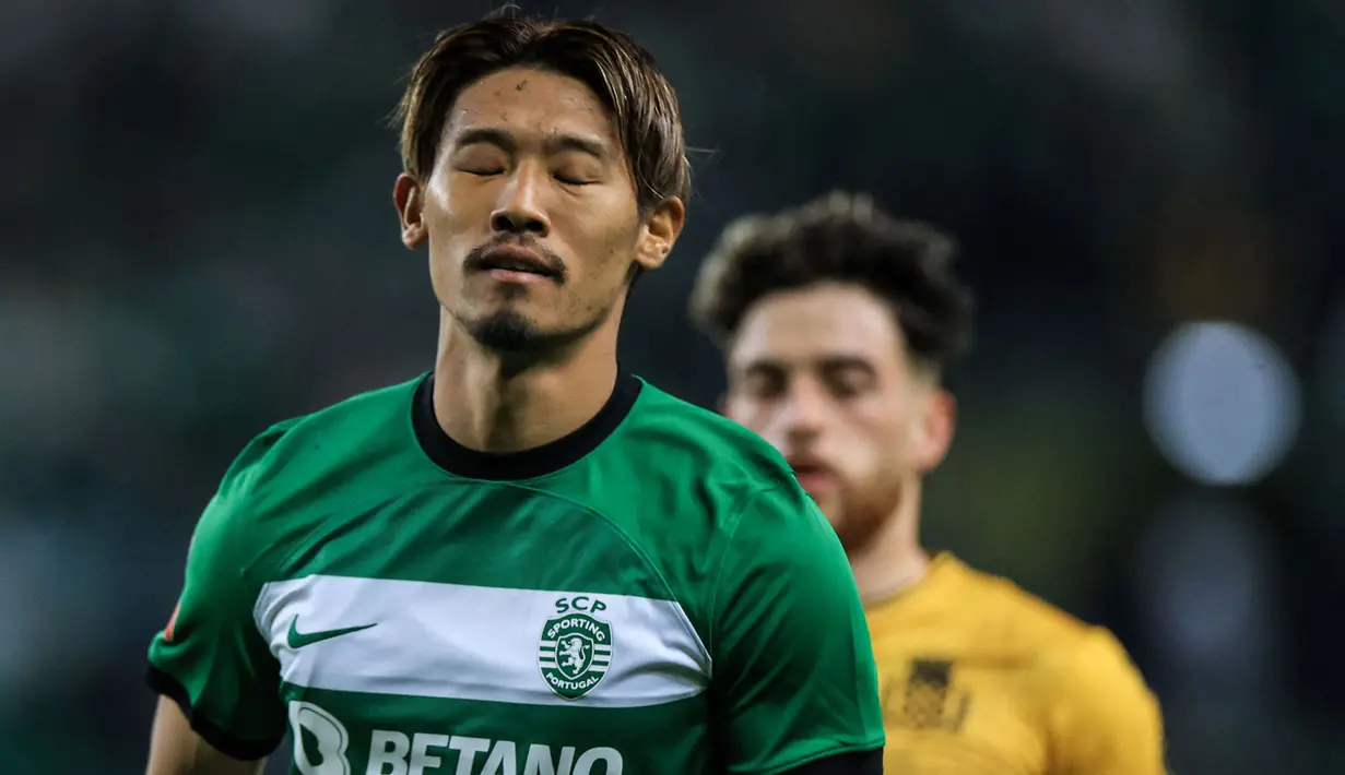 Gelandang berusia 29 tahun, Hidemasa Morita saat ini tengah menjalani musim ketiga bersama klub Portugal, Sporting CP. Bersama Kawasaki Frontale ia sukses mempersembahkan 2 gelar juara J1 League pada 2018 dan 2020. (AFP/Patricia De Melo Moreira)