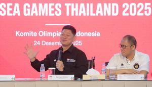 Ketua Umum Komite Olimpiade Indonesia (NOC Indonesia), Raja Sapta Oktohari, memberikan keterangan saat jumpa pers di kantor NOC Indonesia, Jakarta, Rabu (24/12/2025). (Bola.com/M Iqbal Ichsan)