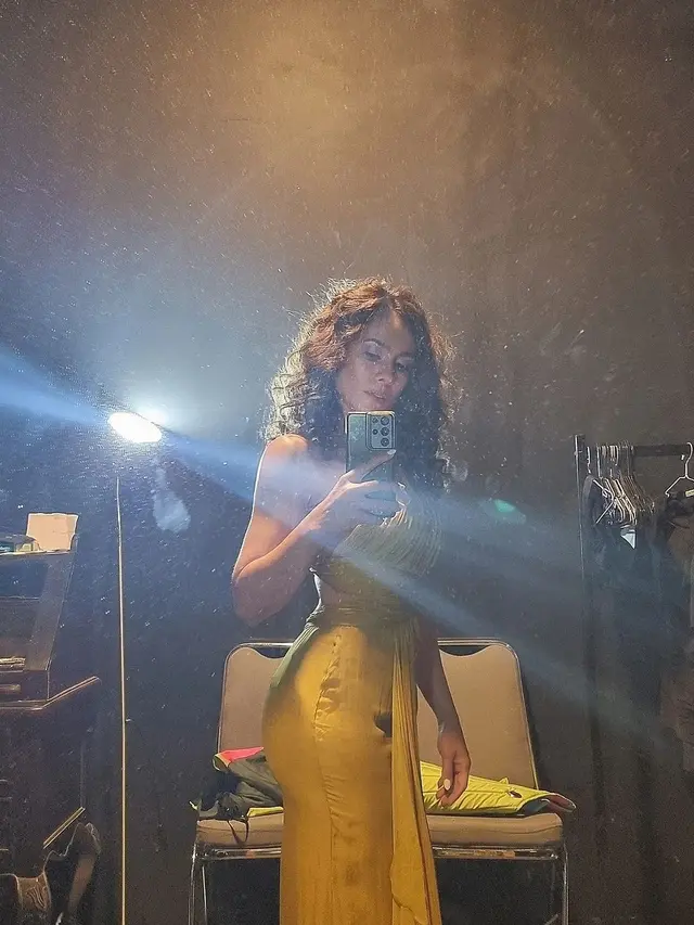 Wulan Guritno dengan Rambut Keriting