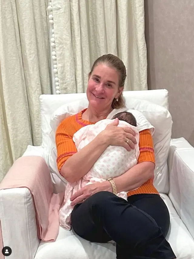 Melinda French Gates juga mengunggah foto cucu pertama Bill Gates di akun Instagramnya