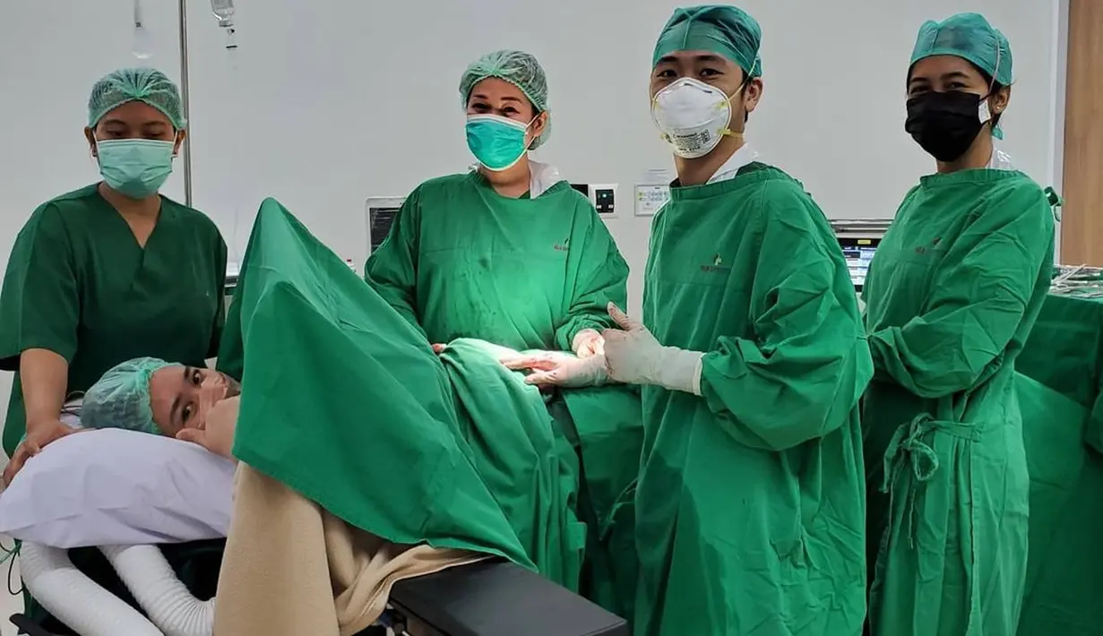 Bebi Silvana Melahirkan (Instagram/bebi.silvana)