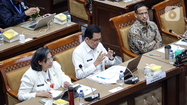 Mendikbudristek Nadiem Makarim Bahas Formasi Guru PPPK Bersama Komisi X DPR