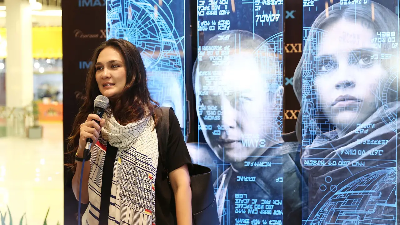 [Bintang] Karakter Favorite Luna Maya di Film Rogue One: A Star Wars Story