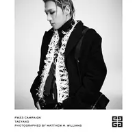 Diselipkan di bawah jaket pendek yang disesuaikan, berbulu halus gilet bulu angsa, dibuat dengan tangan di atas jaringan 4G, mengilustrasikan savoir-faire di atelier pria Givenchy.  [Foto: GIVENCHY]. [Foto: GIVENCHY].