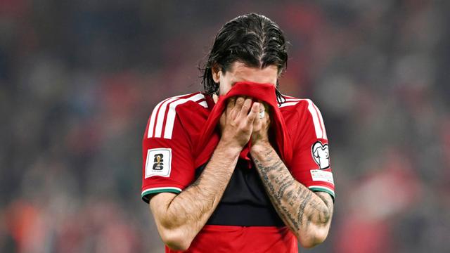 Foto: Dari Ledekan Jadi Kenyataan, Dominik Szoboszlai Nangis Hungaria Gagal ke Piala Dunia