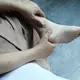 Latihan penguatan kaki dan pergelangan berperan penting dalam menjaga stabilitas, mengurangi nyeri, serta mendukung mobilitas agar aktivitas harian tetap nyaman dan optimal. (Sumber: Pexels).