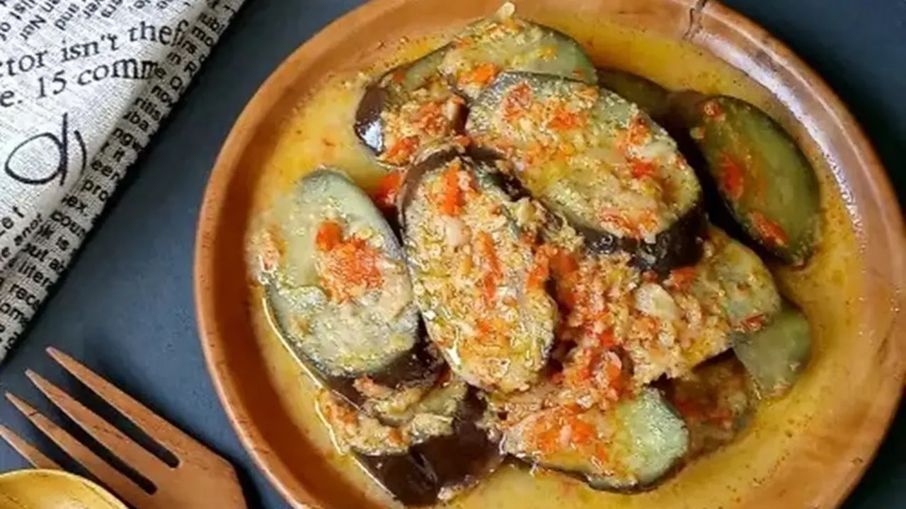 Resep terung bumbu seblak. (dok. Cookpad @EtikSetiya)