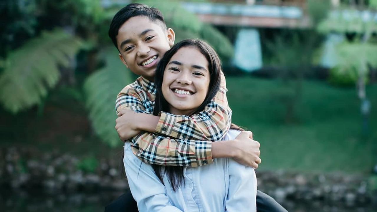 Pesona Chetryn, Kakak Perempuan Betrand Peto