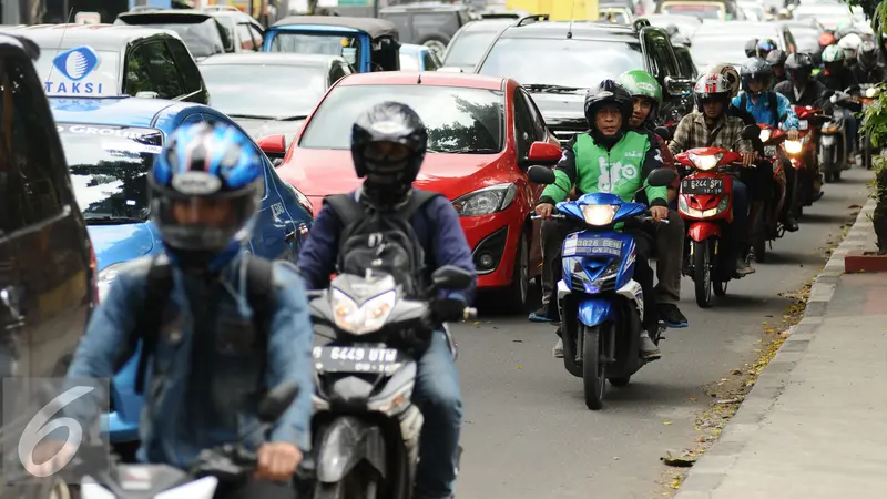 20151218-Ojek-On-Line-Boleh-Beroperasi-Kembali-HEL