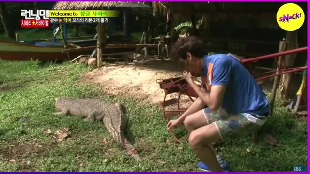 Lee Kwang Soo di Taman Safari. (SBS via tangkapan layar YouTube/ Snack)