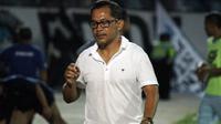 Aji Santoso senang Persela Lamongan kalahkan Madura United. (Bola.com/Fahrizal Arnas)