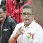 Sekretaris TKN Jokowi-Ma'ruf, Hasto Kristiyanto dan politikus PDIP Djarot Saiful Hidayat (Liputan6.com/Faizal Fanani)