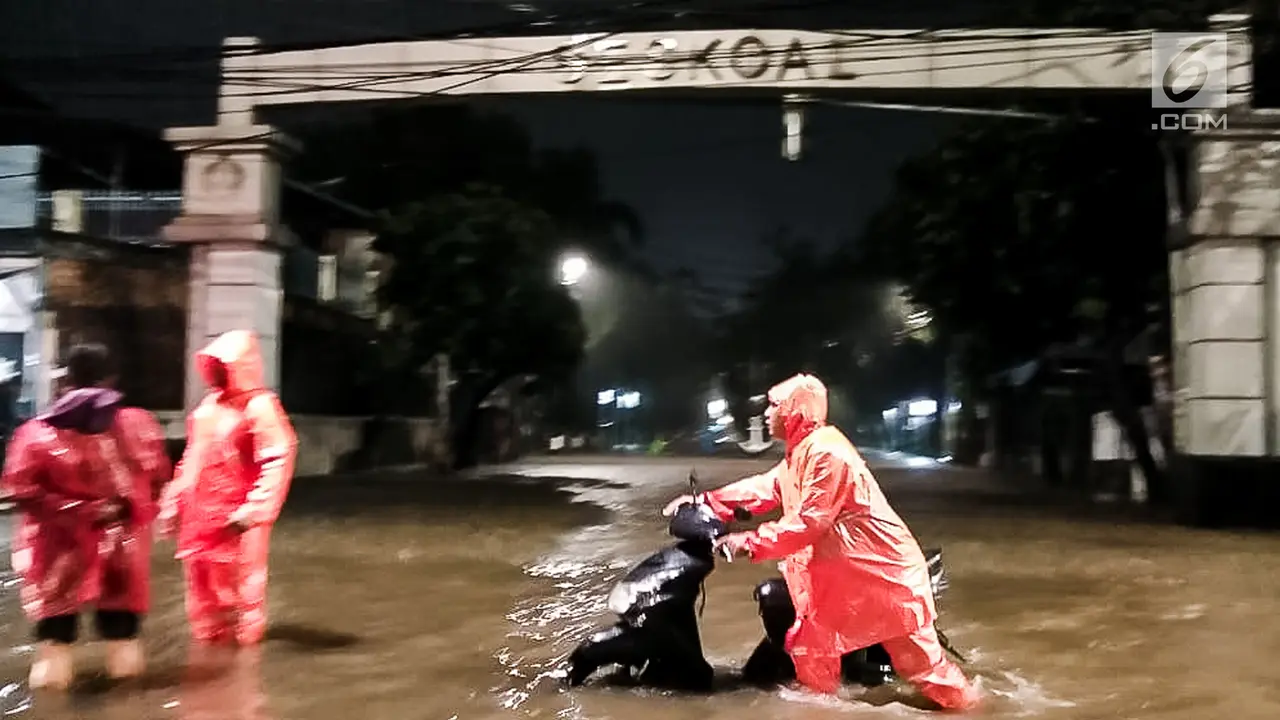 Hujan Deras Guyur Jakarta, Seskoal Kebayoran Lama Kebanjiran