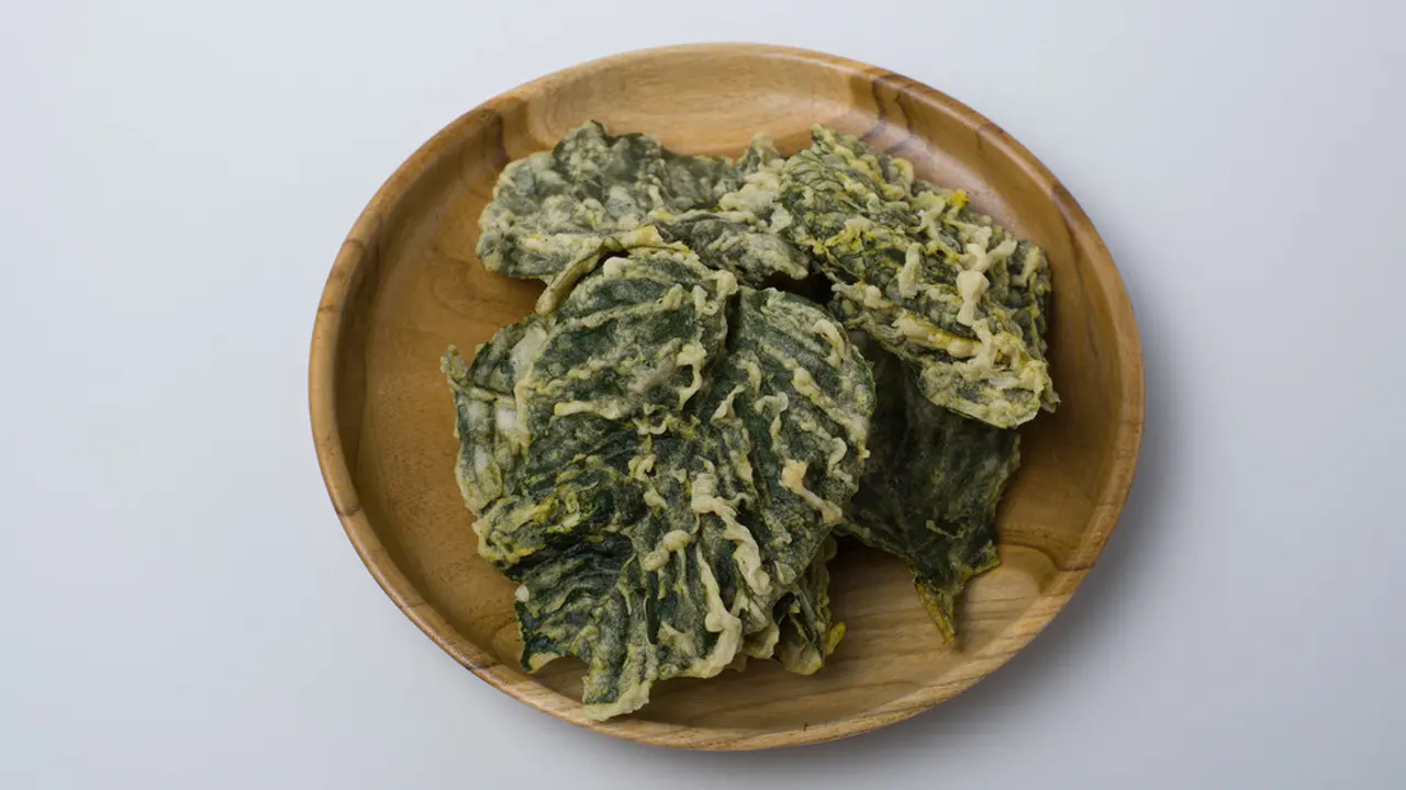 Keripik daun bayam