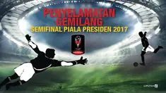 Aksi penyelamatan menjadi bagian dari banyak cerita yang tersisa di dua laga semifinal Piala Presiden 2017 akhir pekan lalu.