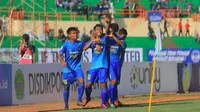 Striker andalan PSIM, Ismail Haris, ketika merayakan golnya. (Bola.com/Vincentius Atmaja)