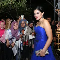 Titi Kamal saat premier AADC 2. (Andy Masela/Bintang.com)