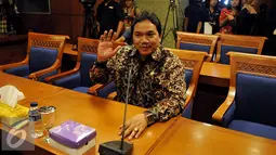 Anggota BPK, Achsanul Qosasi menghadiri rapat dengan Pansus Pelindo II di Jakarta, Kamis (22/10/2015). Pansus Pelindo meminta hasil audit BPK terhadap perusahaan yang diduga merugikan negara dalam kasus Pelindo II. (Liputan6.com/Johan Tallo)