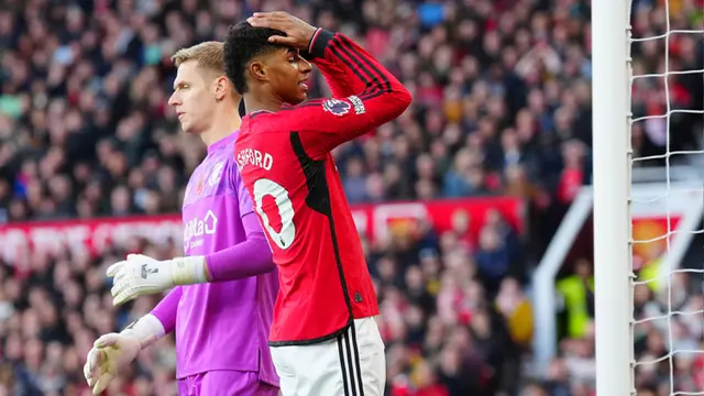 Manchester United Vs Luton Town
