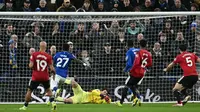 Jadi Aktor Penting Kemenangan MU atas Everton, Senne Lemmens Hanya Bisa Merendah saat Dibandingkan dengan Van der Sar