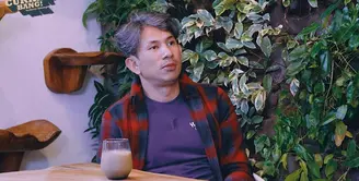 [Youtube/CURHAT BANG Denny Sumargo]