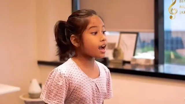 Jago Seriosa, Ini 6 Potret Adelways Lay Peserta The Voice Kids yang Curi Perhatian