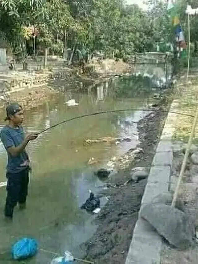 7 Tingkah Bapak-Bapak Hilangkan Jenuh Sukes Bikin Ngakak Sekaligus Tepuk Jidat