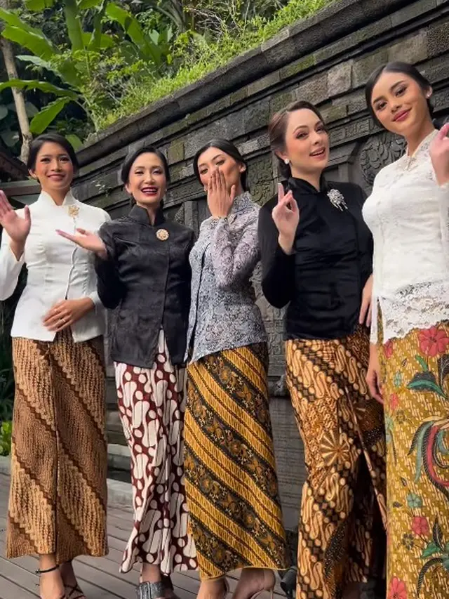 Puteri Indonesia lintas generasi (Instagram/artikasaridevi)