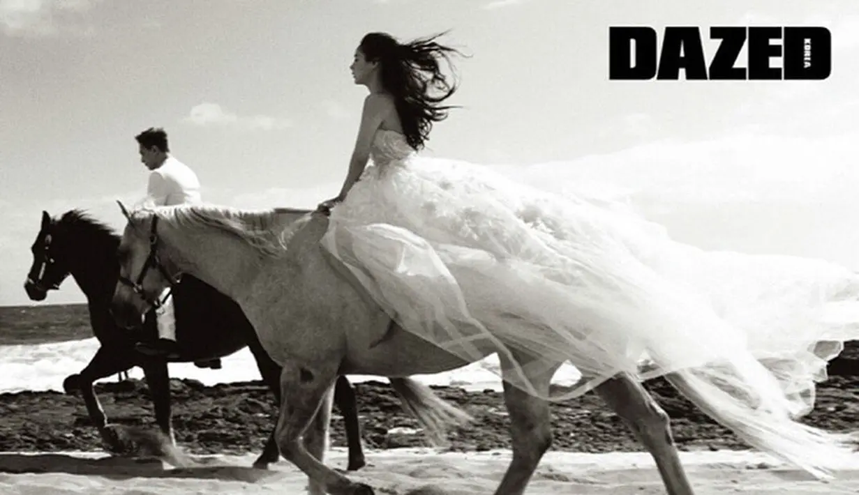 Sebelum resmi menikah, Taeyang dan Min Hyorin menjalani sesi pemotretan prewedding di Hawaii. Mereka terlihat naik kuda di tepi pantai. (Foto: instagram.com/bigbangteamturkey)