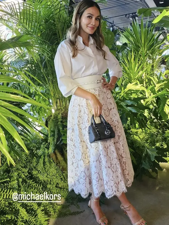 Luna Maya, credit: @lunamaya